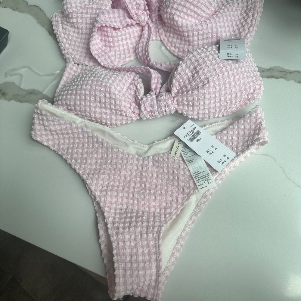 Bikini 2 tops one bottom